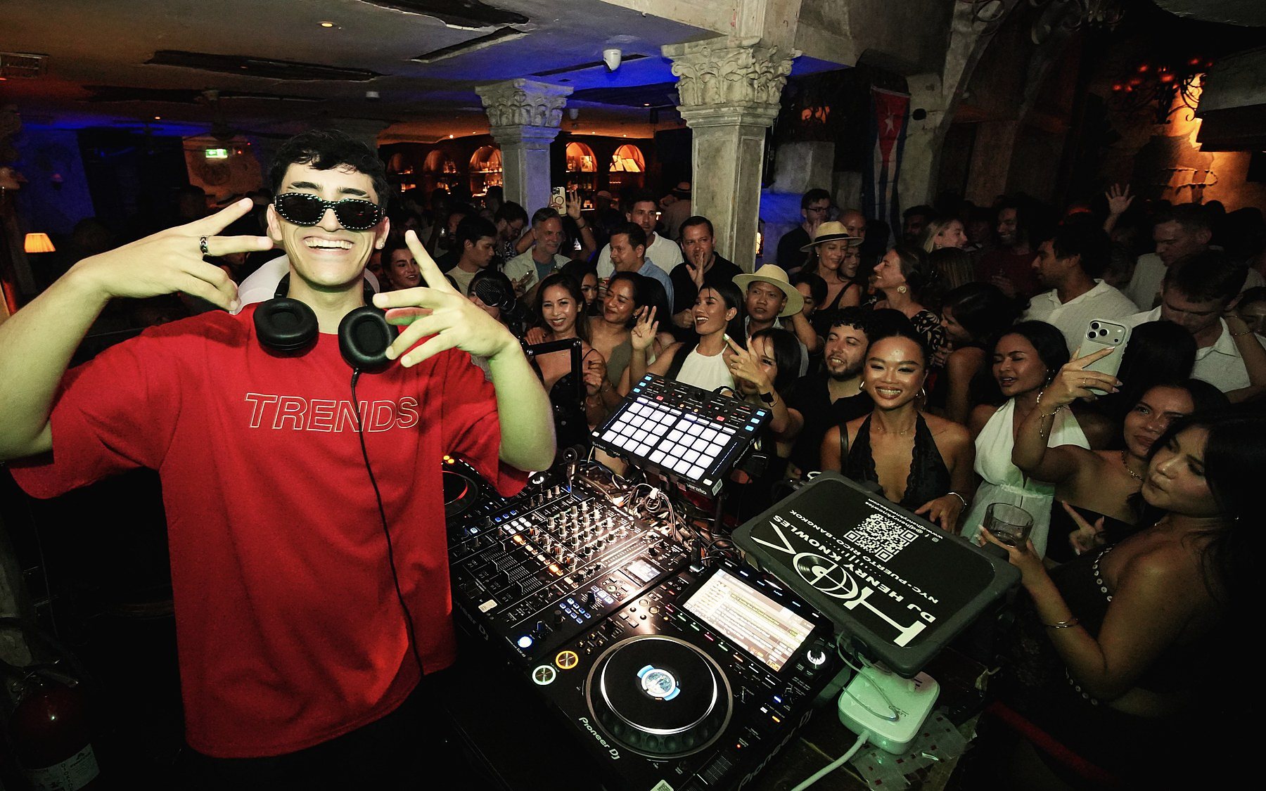 LUNREI and the crowd at Havana Social in Bangkok